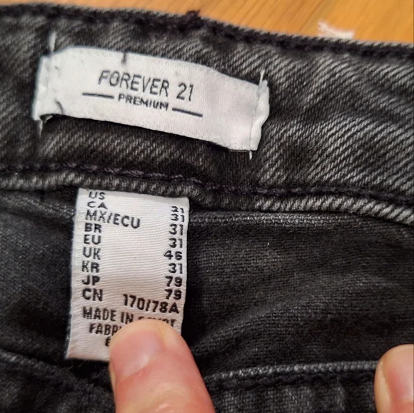 Forever 21 Dark Black Flare Jeans Ladies 31 Button Fly Hippie Bell Bottom Boho - Picture 2 of 5